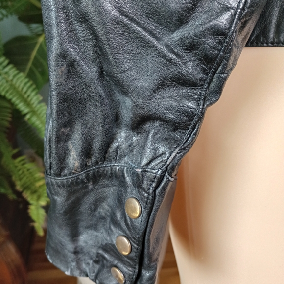 Wilson's Women's Genuine Leather Cropped Motorcycle Jacket - Picture 7 of 16